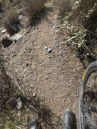 Cuando solo ves huellas de cabras, y piensas …. Necesitaré un psiquiatra? O seré el único en ver esta maravilla? 