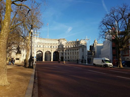 Admiralty Arch from the Mall