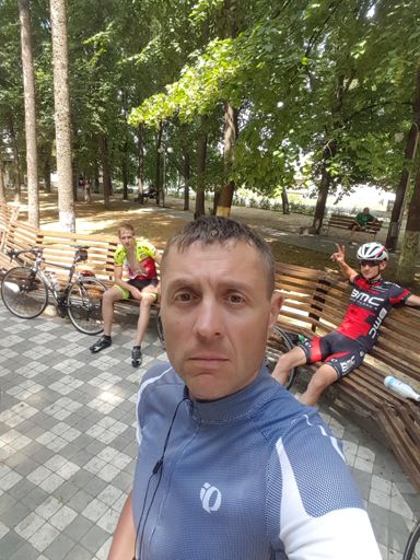 Чугуев встретил нас дырой.