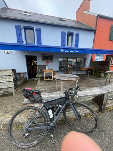 Best coffee ever! Two sisters and their mom run the place and it’s super crunchy and local. ❤️ 