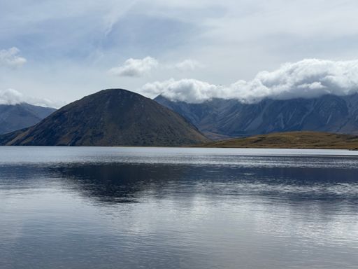 Lake Heron, my nemesis, with Mount Sugerloaf laughing at me!
