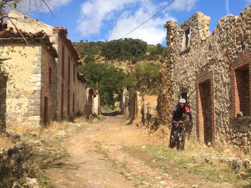 pueblo fantasma Pedales de Leon