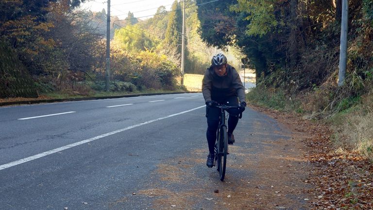本当は三国山を越えてやんばるへ行こうと思ってましたが、脚の様子を見て回避ルートに切り替え、雨沢峠のゴールを経由。