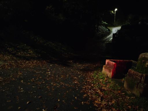 Non seguín, que o cadradinho xa o tiña, e ademáis non ten saída. Xa compensaron os 200 metros ao 18% que pillei xusto despois, nun atallo cara Santa Marta ☠️☠️☠️