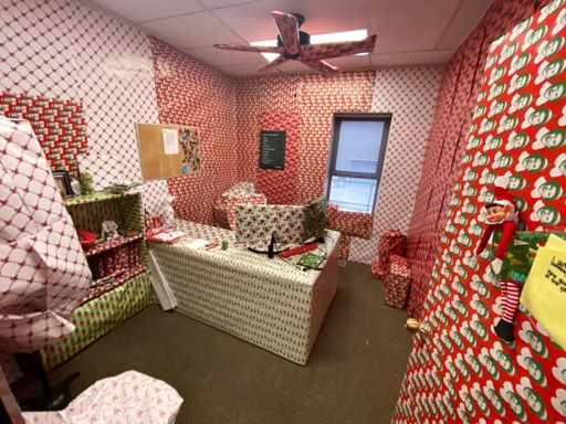 Should be an interesting Monday morning. 😊 🎁