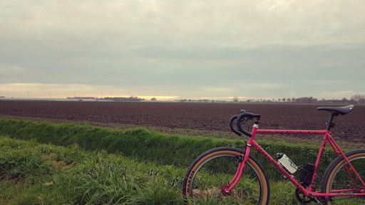 Wat is mijn roze ros toch een heerlijk fietsje 😍