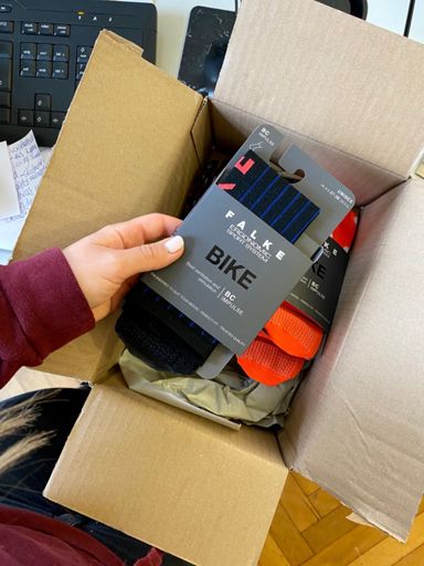 Sockenlieferung auf die Arbeit😄🧦