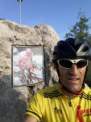 Ultima salita del giro, d'obbligo un saluto a Marco, finito  la benzina 🔻