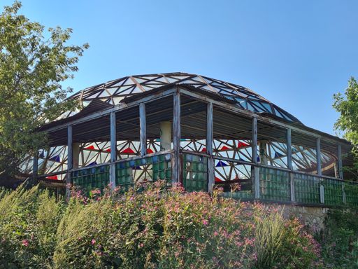 Заброшенный бассейн с мозаичным куполом. Фёдоровка, Узловский район, Тульская область.