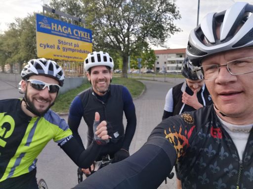 Mohammad, Alexander, och Andreas... härliga cyklister! Extra kudos till starke Mohammad som körde hela rundan på fastande mage och ingen vätska då det är Ramadan!😮