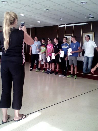 Prva petorica s lijeva na desno dva Slovenca pa tri domaća dečka. Kalorija jedini hr klub na slici. Mislim da sam ovdje ja najstariji 😞