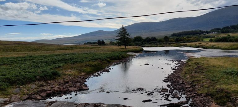 Looking south east from the A836 road bridge at River Mudale flowing into Loch Naver.  It and the River Vagastie are its man sources. https://en.wikipedia.org/wiki/Loch_Naver