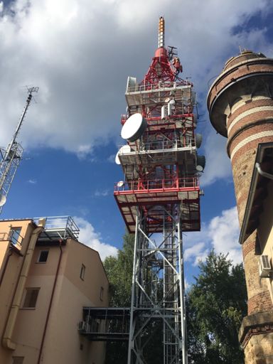 Tak tady je ten krtinec s vysílačem.