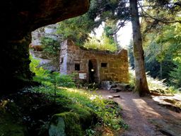 Roches de Haute-Pierre et Mère Henry