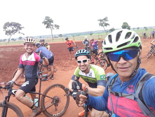 Kamikaze Honda,  Cristiano Belga, HB e a galera lá atrás procurando o que não perdeu 😂😂😂