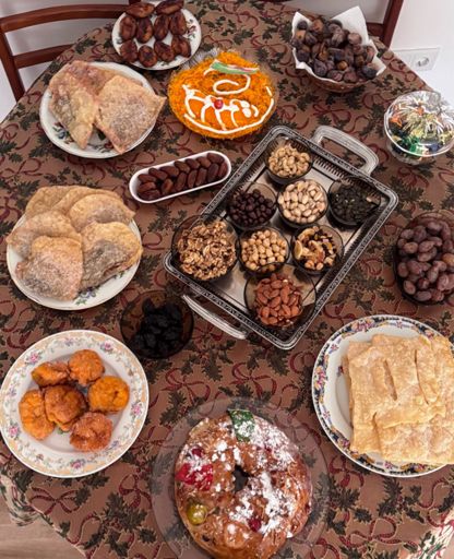 Mini Christmas table , for after dinner 