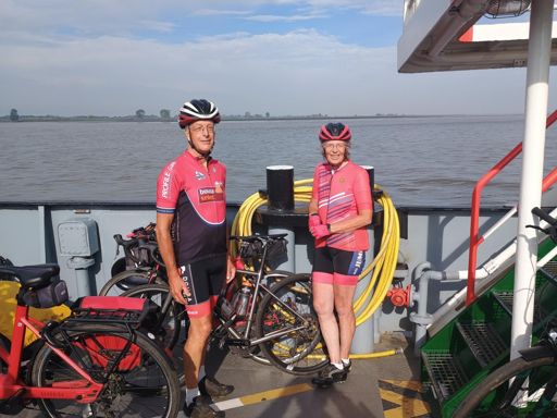 Op de pont over de Elbe naar Gluckstadt