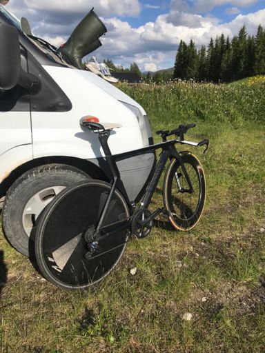 Syklene er alltid med på tur (jobb ....)