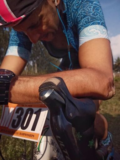 Bike and rider, plastered up and ready to rumble.
Pic: Rishab Satyanarayan