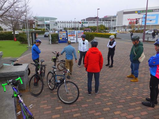 9時にレイクタウンの集合場所へ。