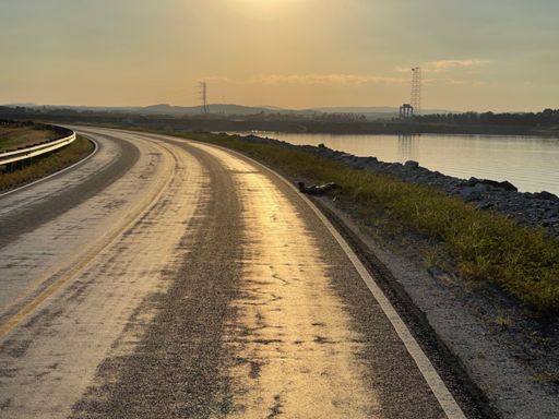 The Logan Martin dam crossing of the Coosa River.