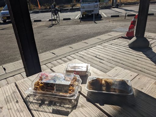 延岡より先は補給できるところが激減する
ここが開いてたのはラッキーだった