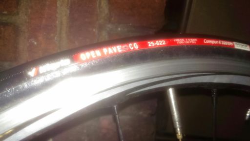 Vittoria open pave...getting the job done.