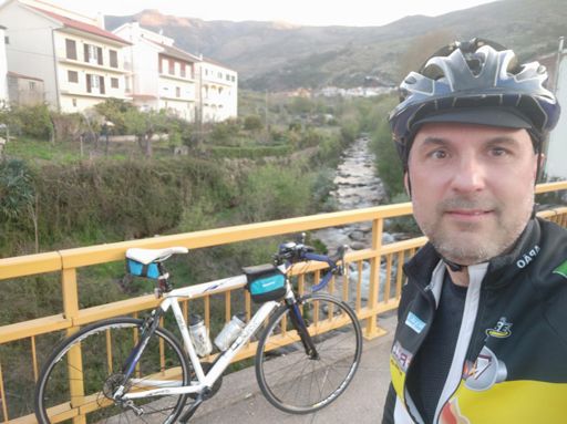 Unhais da Serra, já com 135 Kms e o desgaste das fortes rajadas de vento que me acompanharam durante 13 Horas.