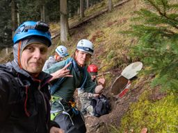 Spéléo avec la belle grimpette