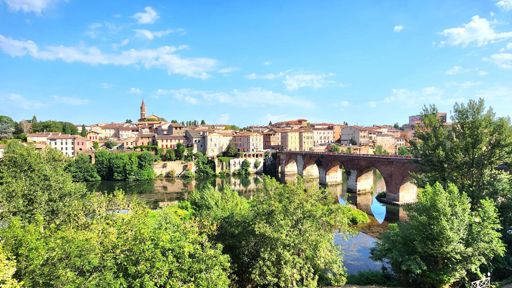 Le pont vieux du XIème siècle à presque 1000 ans (date de 1040)