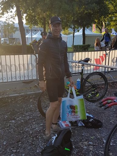 Beste Bedingungen, Wassertemperatur 22C. Luft 14C, blauer Himmel 😆