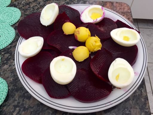 Beterraba/Ovos/Azeite/Sal
