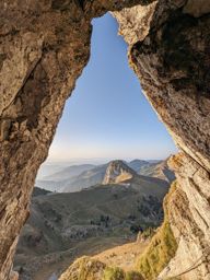 via ferrata Rocher de Naye et retour par les grottes