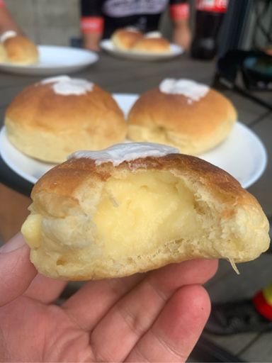 Vaniljebolle på Tonstad Bakeri. Bakes kun fredag og lørdag