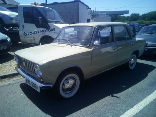 Proper whitewall on the front, but the rear one was painted (quite poorly too).