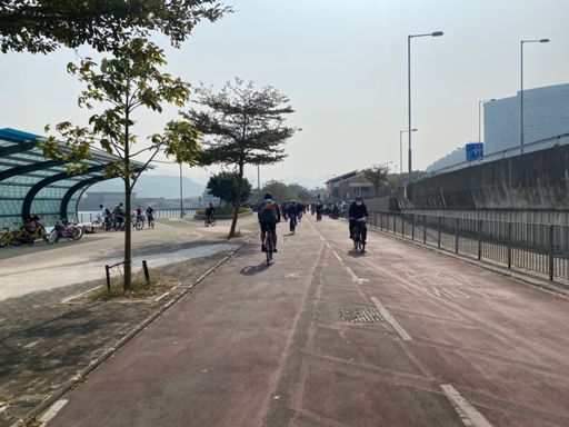 好多人撤退踩獅子亭🦁