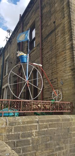 love the high wheel bike Art