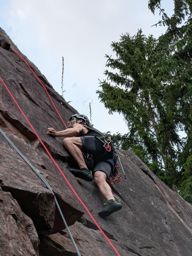 Escalade carrière de la biche