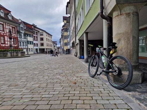 Ainda tive parado á do meu filho pra ver os netos..💚💚🚴‍♂️🍾🚴‍♂️🔥🚴‍♂️🇵🇹🇨🇭🇧🇷💚💚🍀💫☝️😉