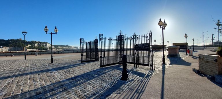 After leaving the lady dog walker, we met and talked at length about C2C and their charity activities with Aaron Rees  and Jim ? who said they had managed the construction of what I now know as Outer Marina and Marina Curve, which I now find was constructed by Knights Brown - see the video for its extent.  So all that stretches in this photo:  https://www.knightsbrown.co.uk/projects/dover-western-docks-revival/