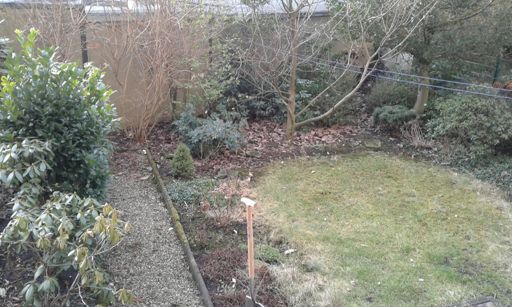 Alternativsport; den neuen Garten herrichten