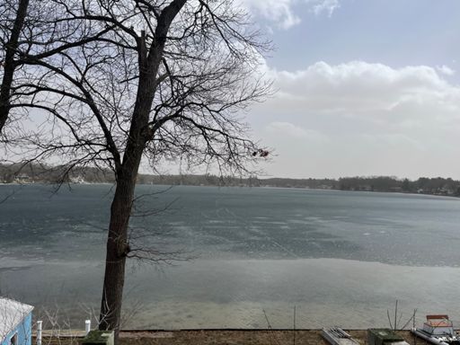 Still a thin layer of ice-slush on top