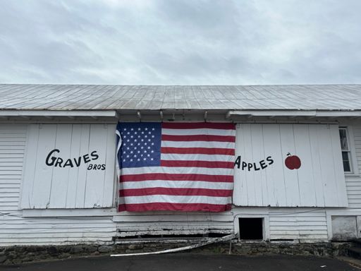 Graves Bros Apples just down the road from Graves Mountain Lodge. 