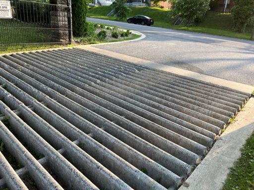 Bike unfriendly entryway at Cylburn Arboretum.