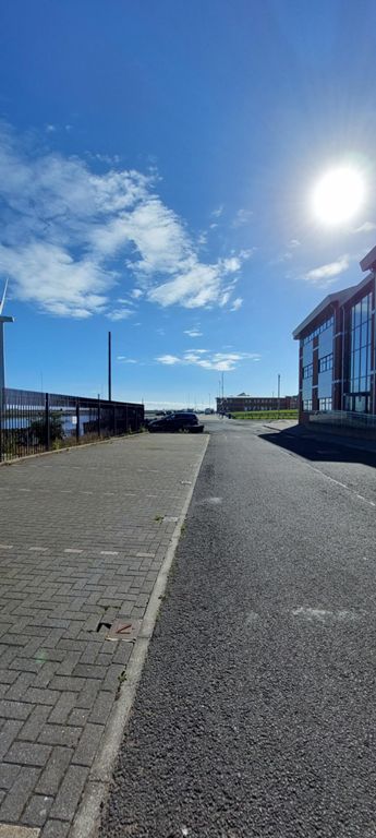 We met a local mens cycling group near here and saw them periodically till near Newcastle.