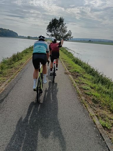 ....... tady to bylo naštěstí nad úrovní vody 🤪