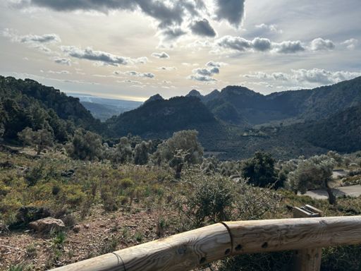 Den Blick vom Coll de Soller Richtung Palma hatte man exklusiv, kaum jemand hier:-))