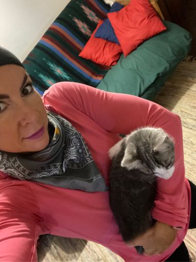 Forgot to take pictures of the perfect sunny day do here’s me forcing one of Scott’s new kittens to love me.