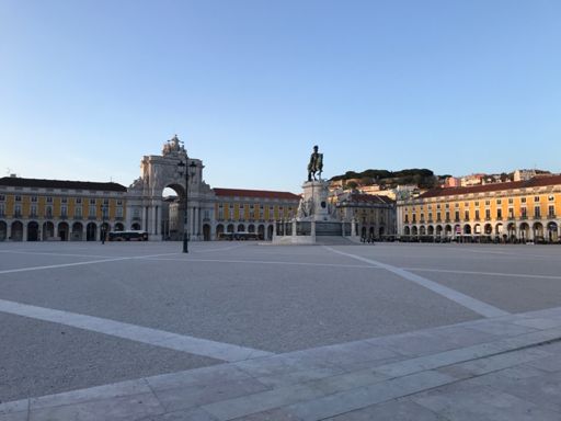 Praça do Comércio deserta!
