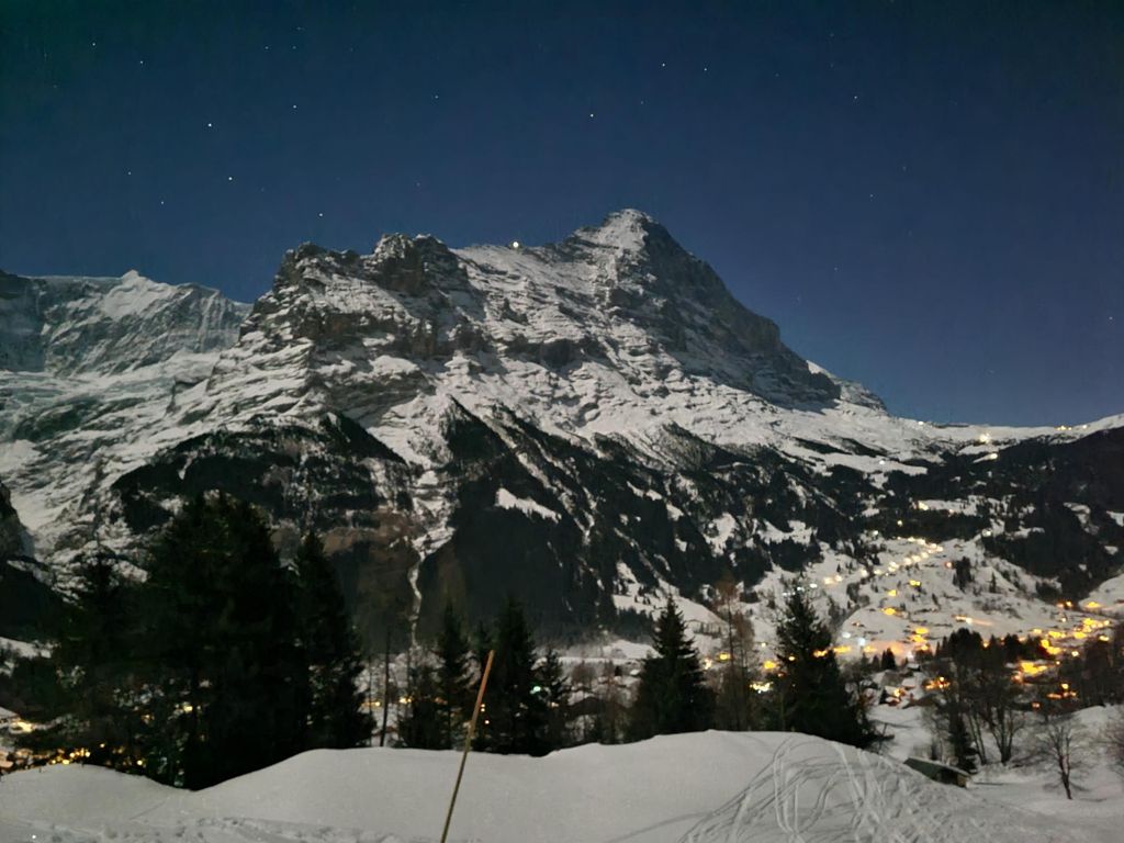 Double-click to expand Grindelwald Night Ski — photo 2